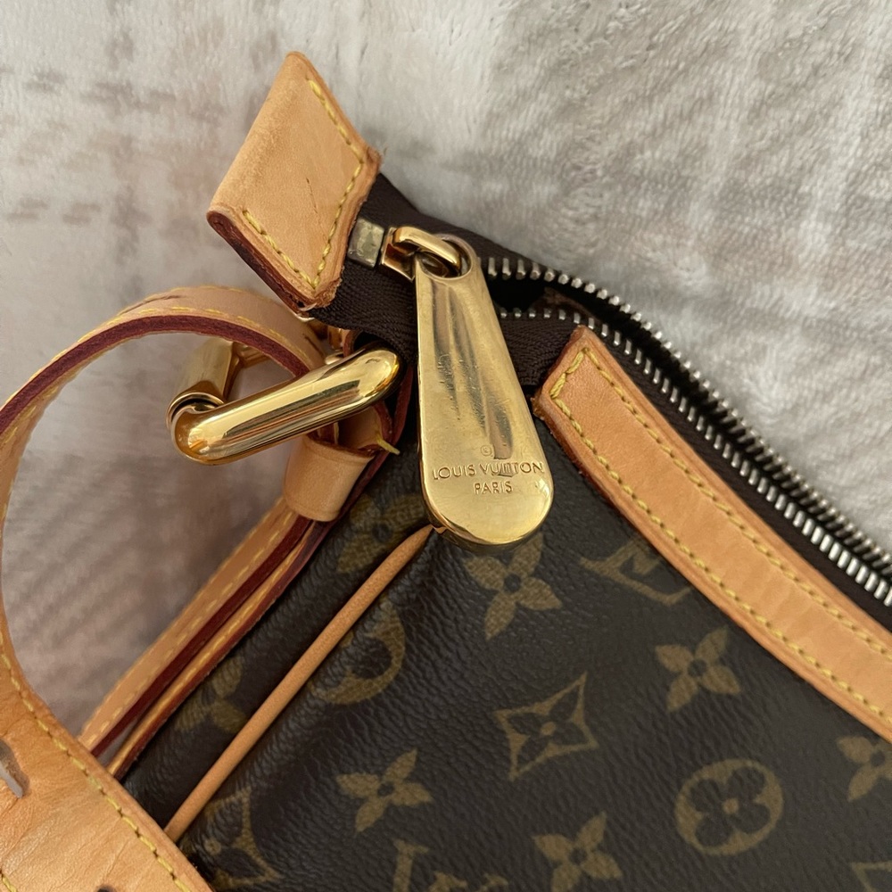 Authentic Louis Vuitton Tulum GM - Picture 7 of 7
